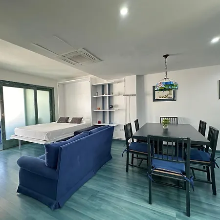 Agi Avenida Apartment *