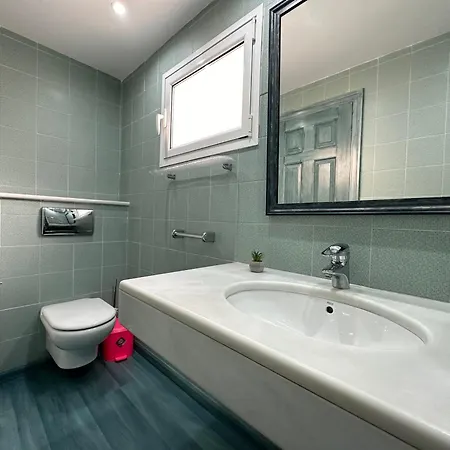Agi Avenida Apartment