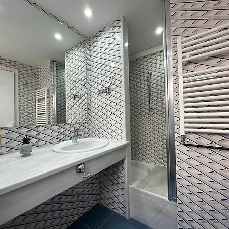 Agi Avenida Apartment *