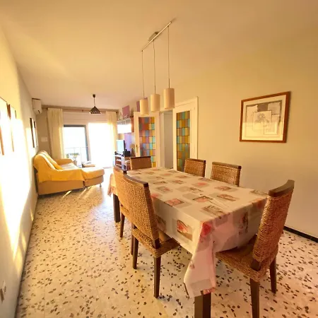 Apartment Agi Avenida *