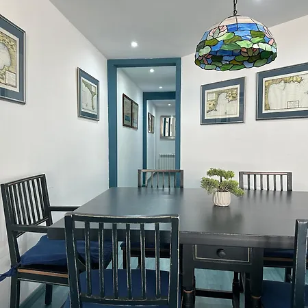 Agi Avenida Apartamento Rosas