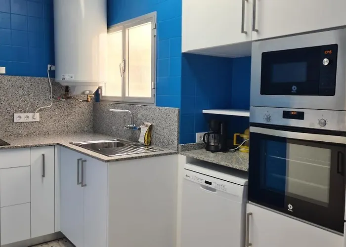 Agi Avenida Apartament Roses
